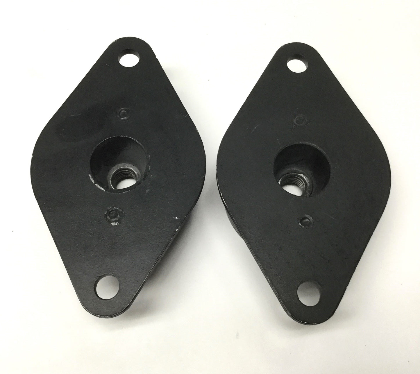 New – Open box Lot of 2 Barry Controls 661-70 Neoprene Vibration Isolation Machine Mounts 700lb