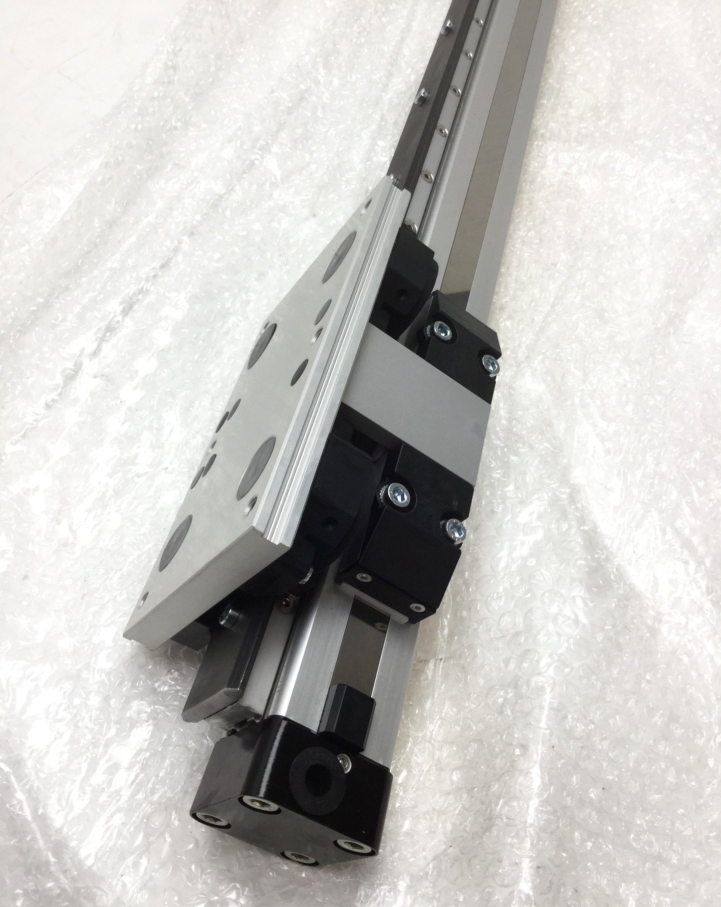 New Parker OSP-P32 PS32/44 Rodless Cylinder w/Powerslide Linear Guide, 864mm Stroke