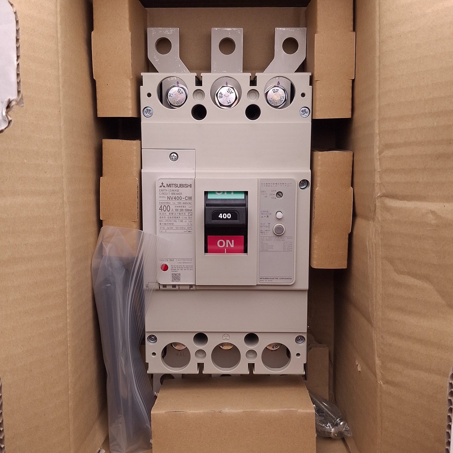 New Mitsubishi NV400-CW3P400A100 Earth Leakage Circuit Breaker, 3P, 400A 100-440VAC