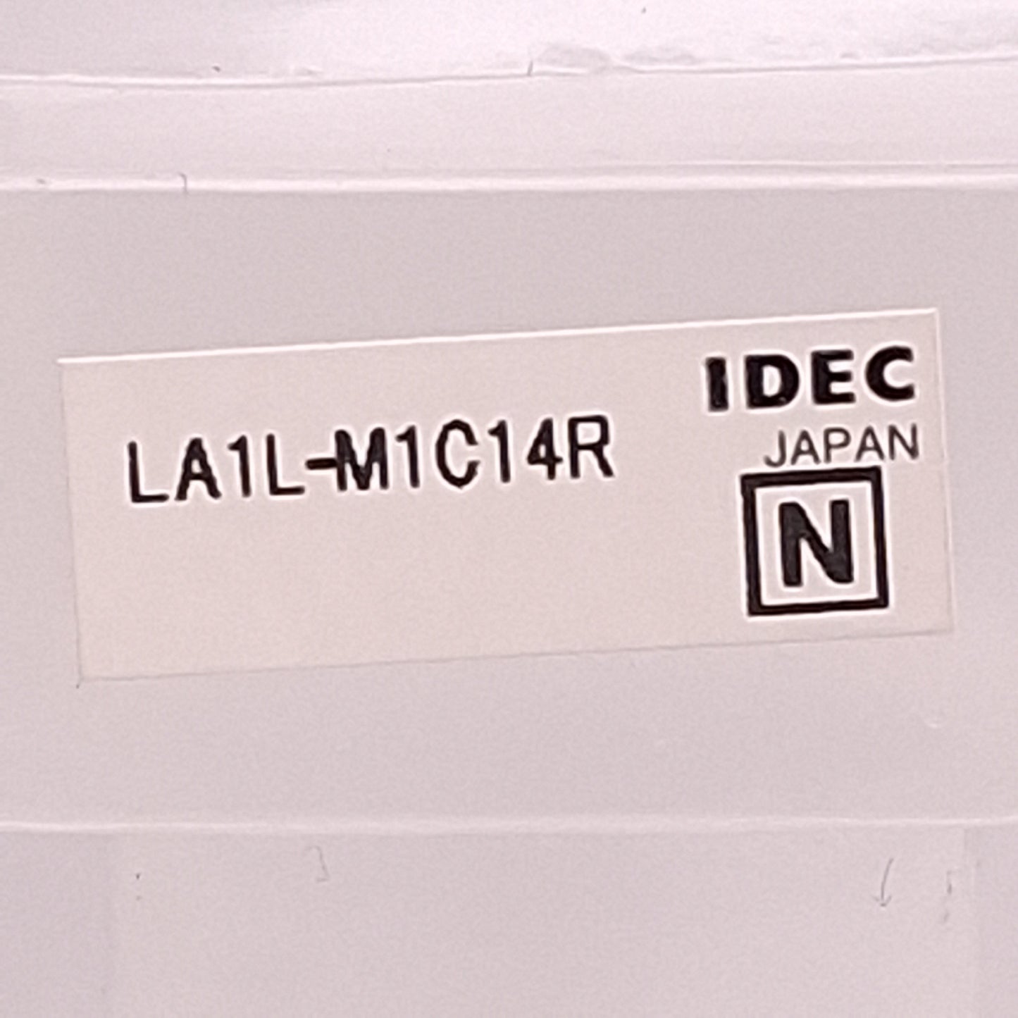 New Idec LA1L-M1C14R Pushbutton Switch, SPDT, 125VAC/30VDC 0.1A, Red Momentary ø16mm