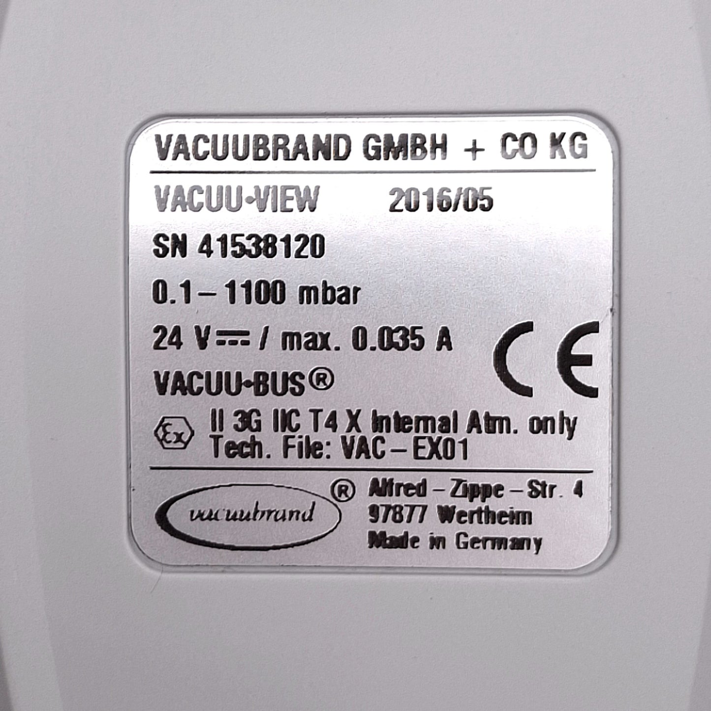 New Vacuubrand 683220 VACUU VIEW Vacuum Gauge, 0.1-1100mbar, 24VDC, 1/4in NPT
