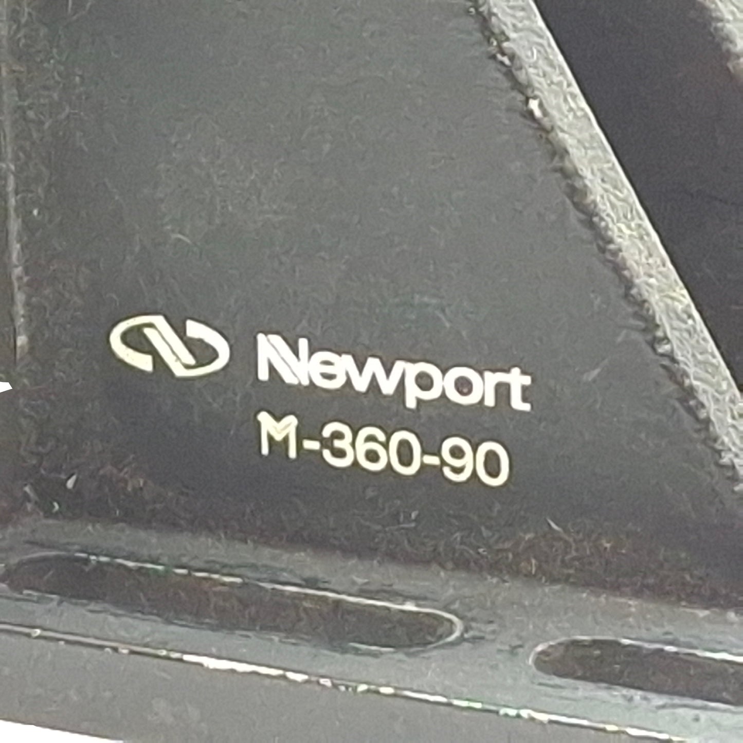 Used Newport M-360-90 Angle Bracket, Aluminum, 25mm Spacing, 1/4-20 (M6) Slots