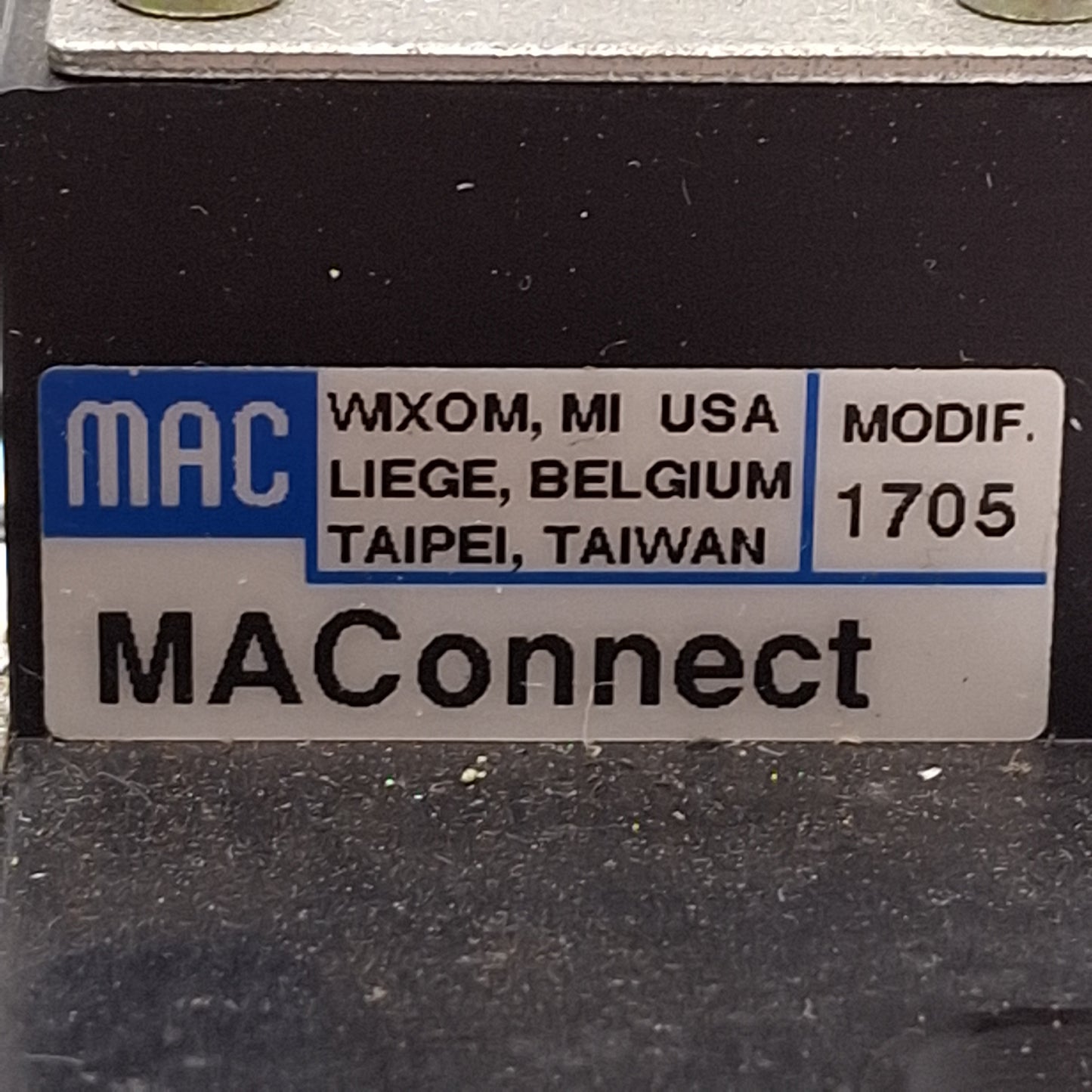 Used Mac 1705 MAConnect 45-Series Manifold, 12-Station, DB25, ø4.5/32" P2C, 1/4" NPT
