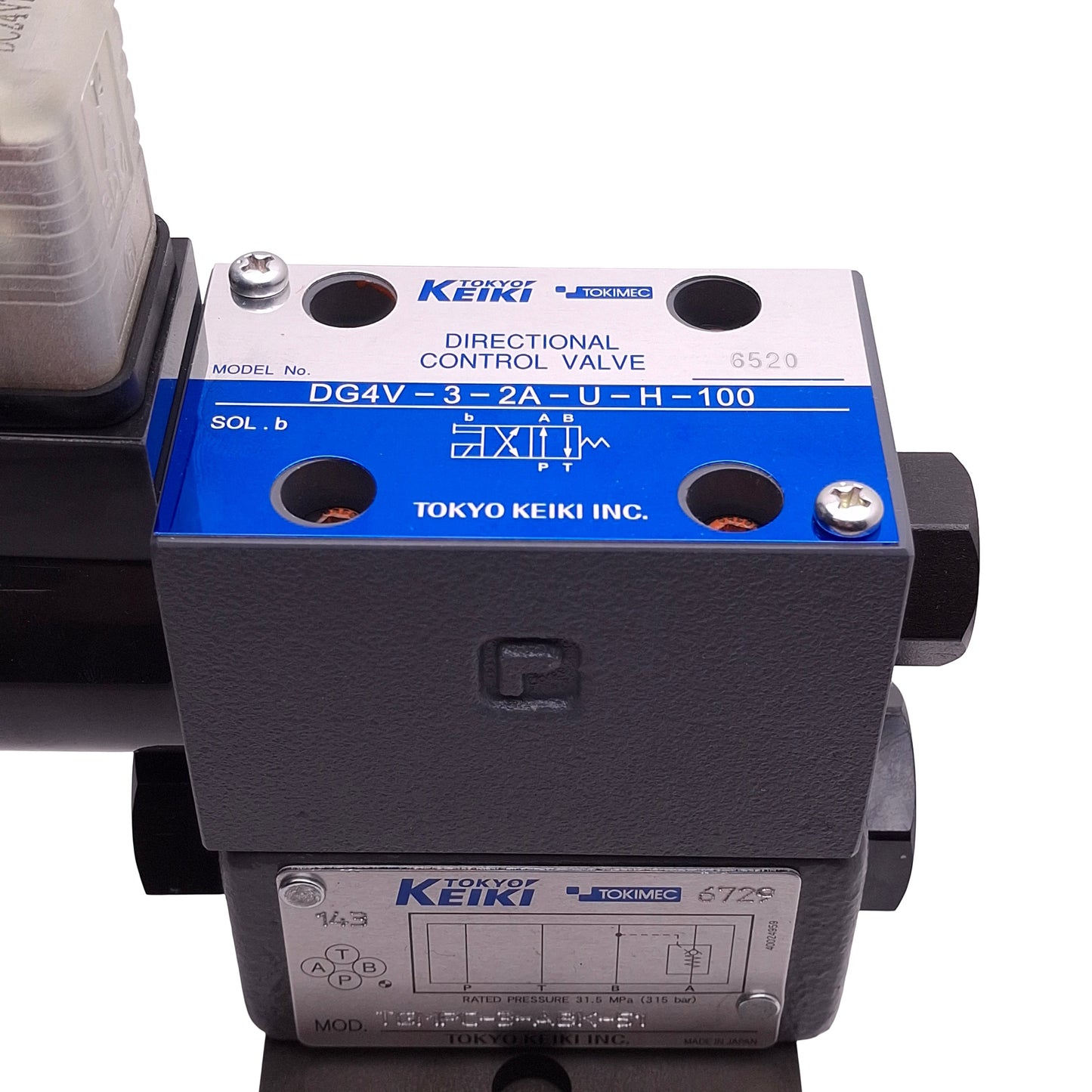 New Tokyo Keiki DG4V-3-2A-U-H-100 Solenoid Valve, 35MPa, 3/8in NPT, 24VDC Coil