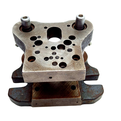 Used Danly Die Set, Two Post, Two Shoe, 3 3/8in x 2 5/8in Shoes, ø1/2in Posts