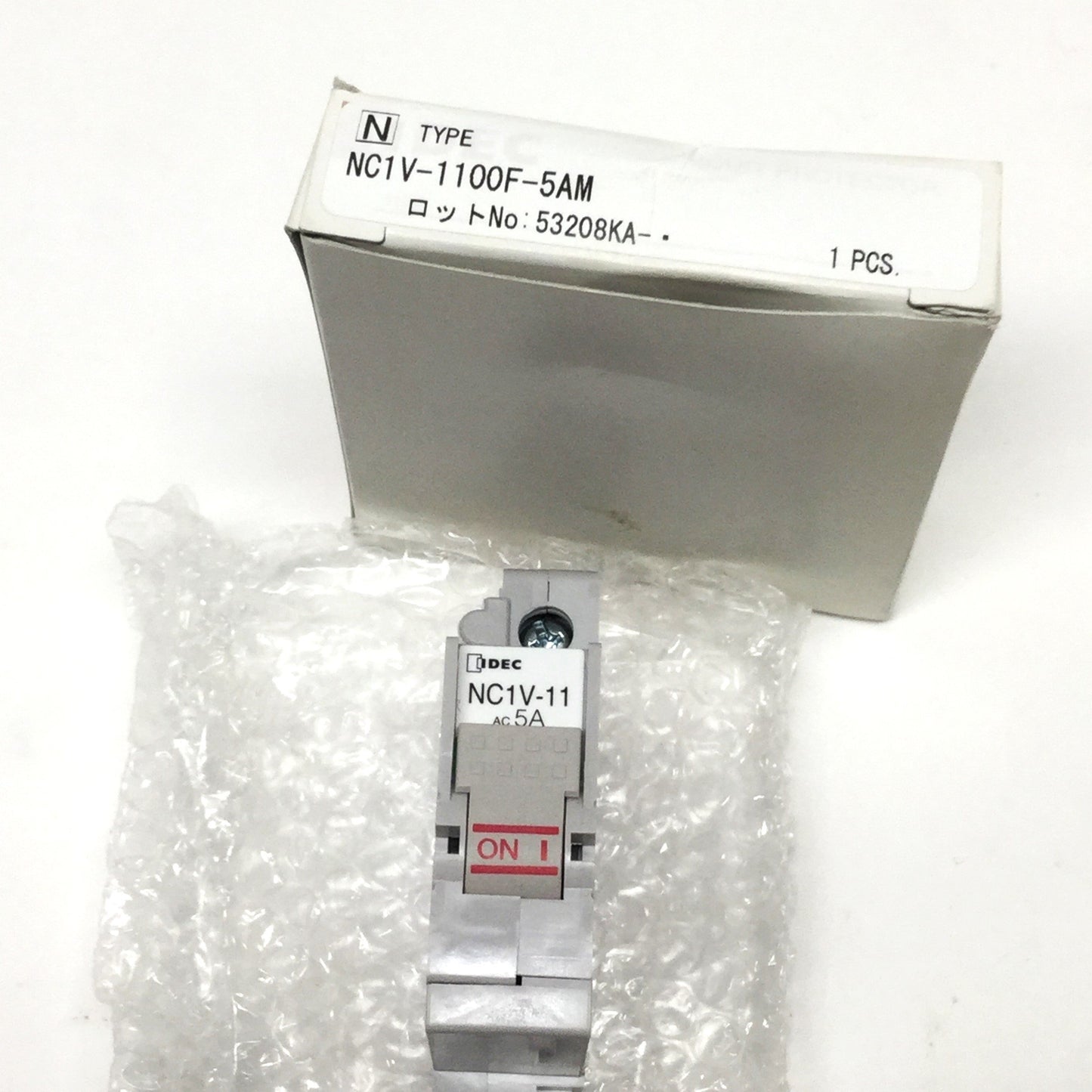 New Idec NC1V-1100F-5AM Circuit Breaker, 1-Pole, Slow Trip Delay 5A 250VAC, DIN Rail