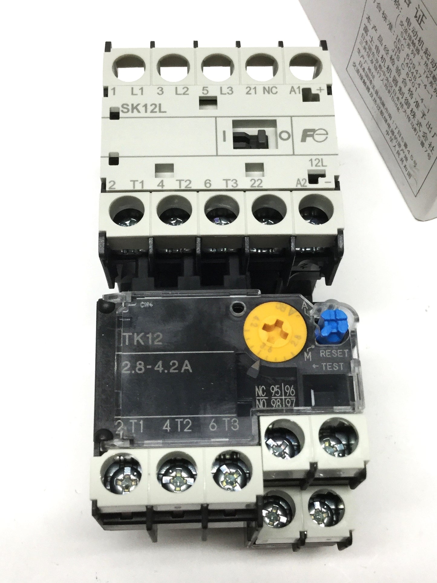 New Fuji SK12LW-E01K2P8 Magnetic Switch, 3-Pole+1NC, 2.8-4.2A Overload Relay, 24VDC