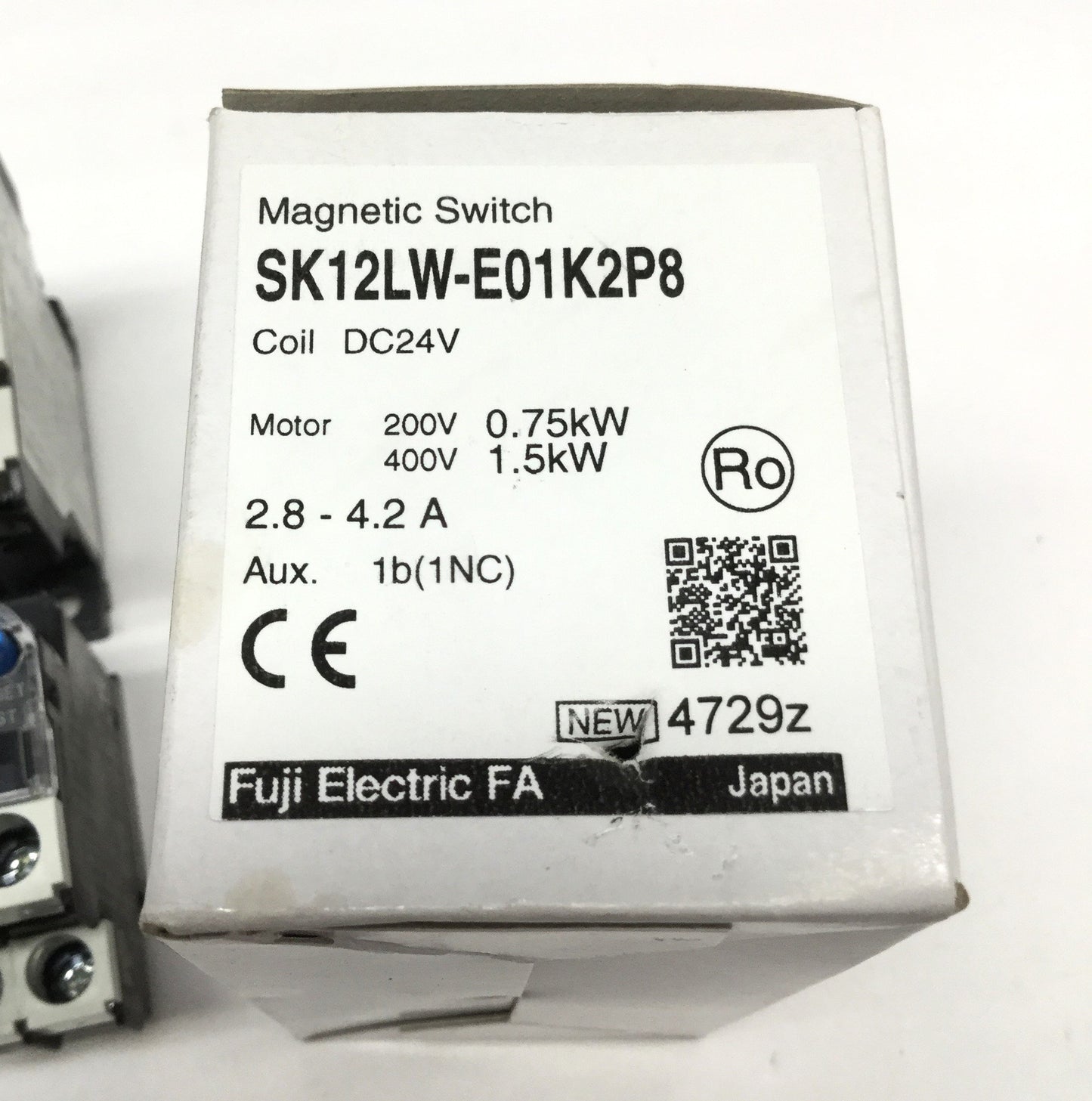 New Fuji SK12LW-E01K2P8 Magnetic Switch, 3-Pole+1NC, 2.8-4.2A Overload Relay, 24VDC