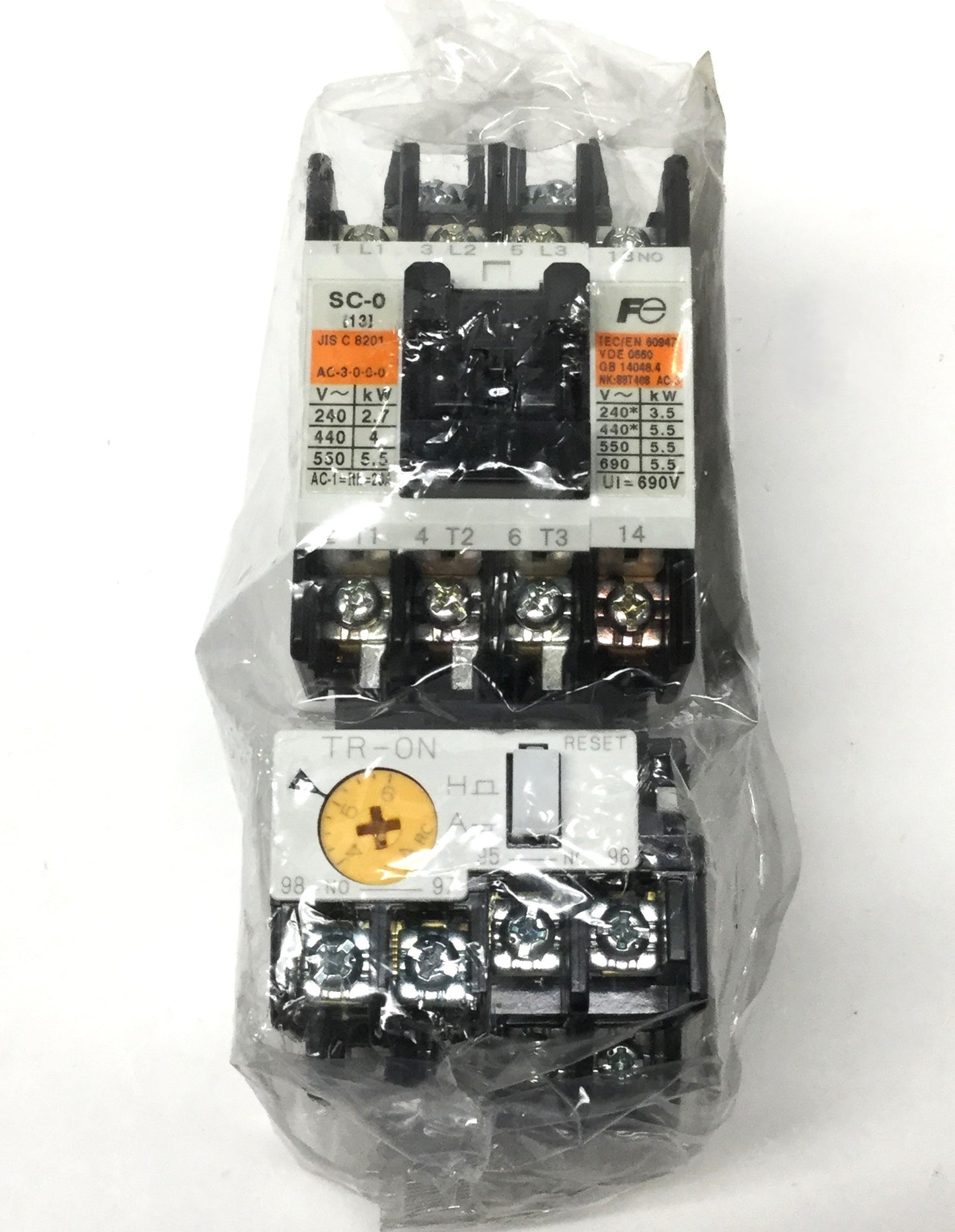 New Fuji SW-0 Magnetic Switch Motor Starter, 3-Pole+1NO, 4-6A Overload Relay, 100VAC