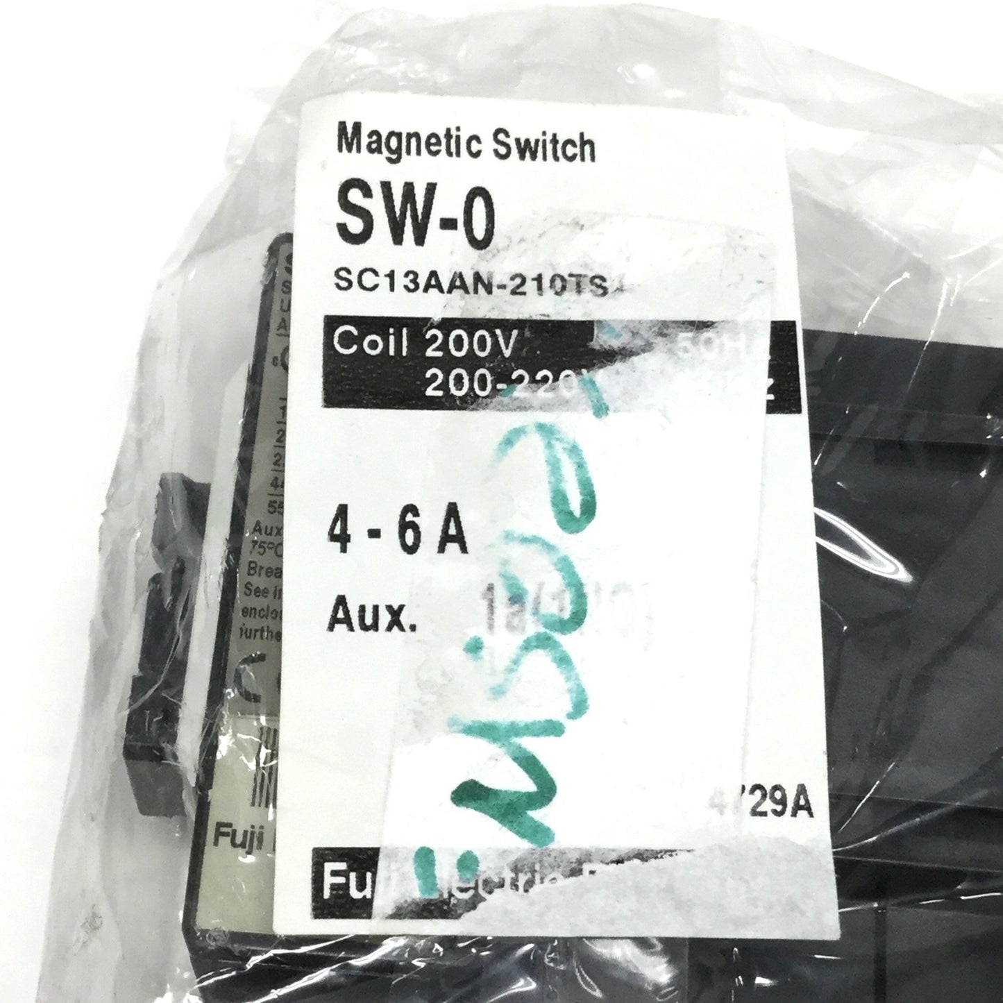 New Fuji SW-0 Magnetic Switch Motor Starter, 3-Pole+1NO, 4-6A Overload Relay, 200VAC