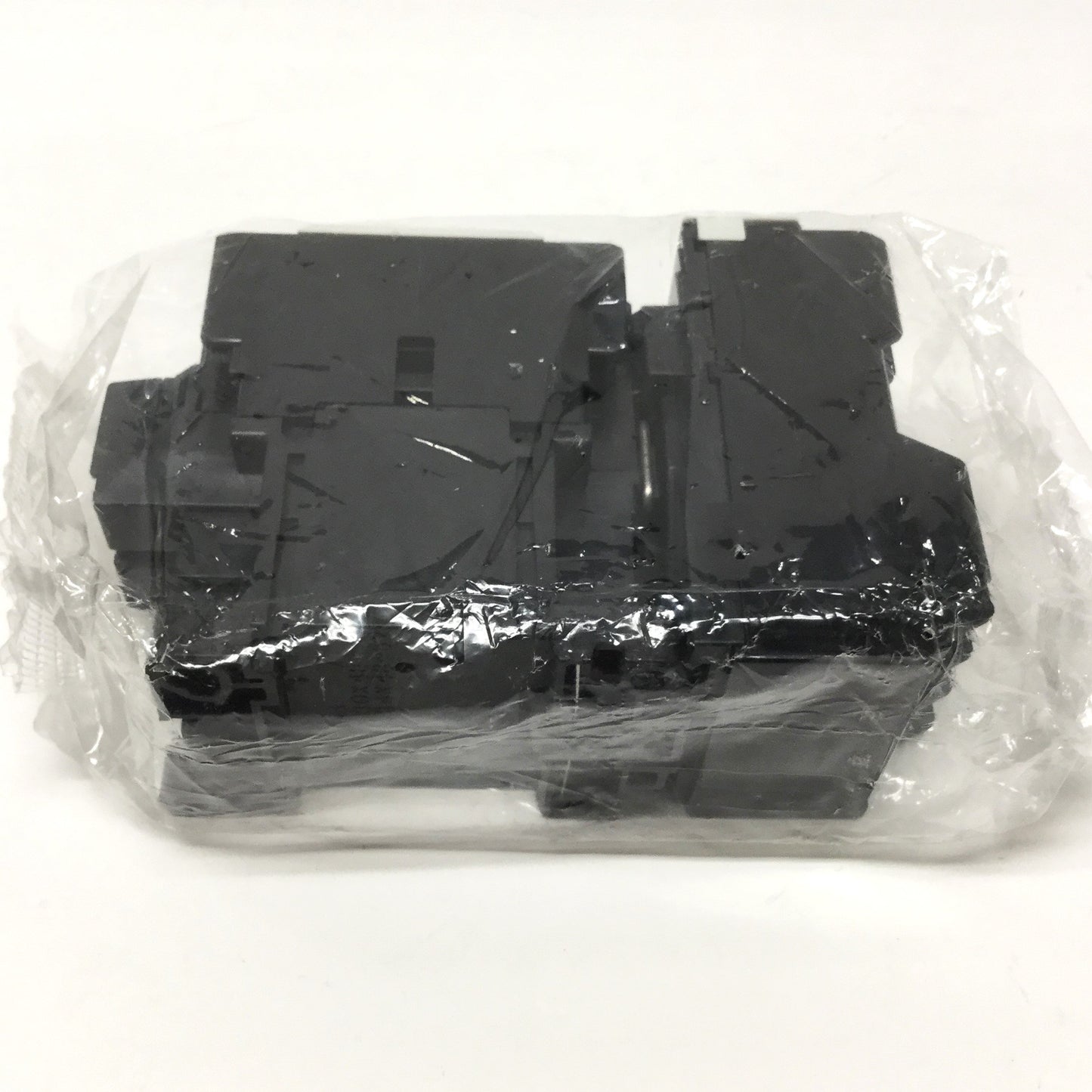 New Fuji SW-0 Magnetic Switch Motor Starter, 3-Pole+1NO, 4-6A Overload Relay, 200VAC