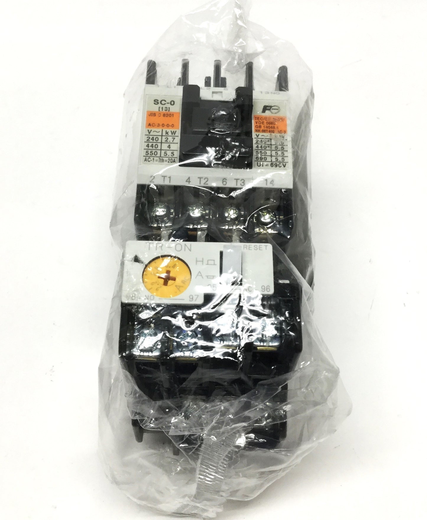 New Fuji SW-0 Magnetic Switch Starter, 3-Pole+1NO, 2.2-3.4A Overload Relay, 100VAC