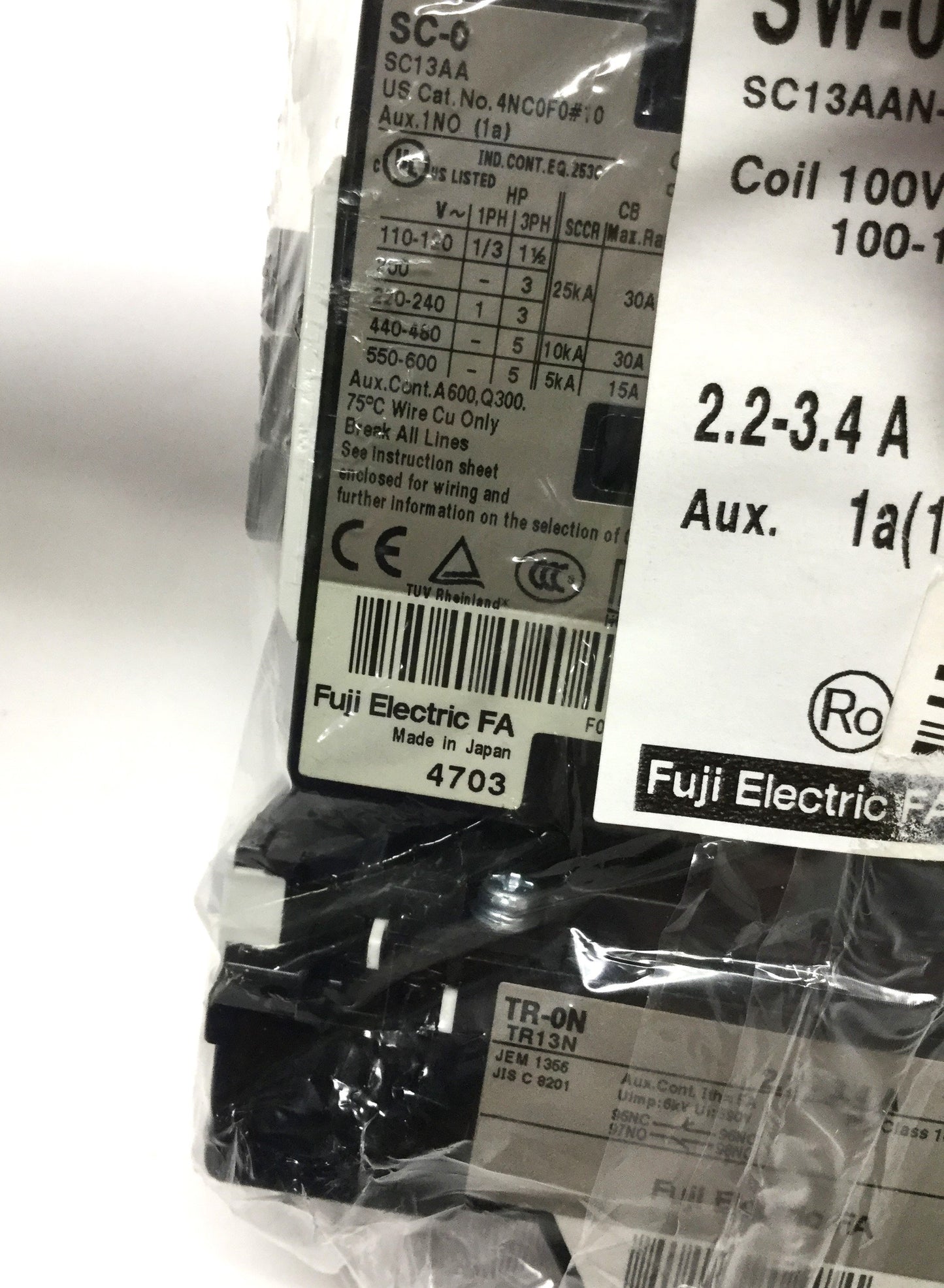 New Fuji SW-0 Magnetic Switch Starter, 3-Pole+1NO, 2.2-3.4A Overload Relay, 100VAC