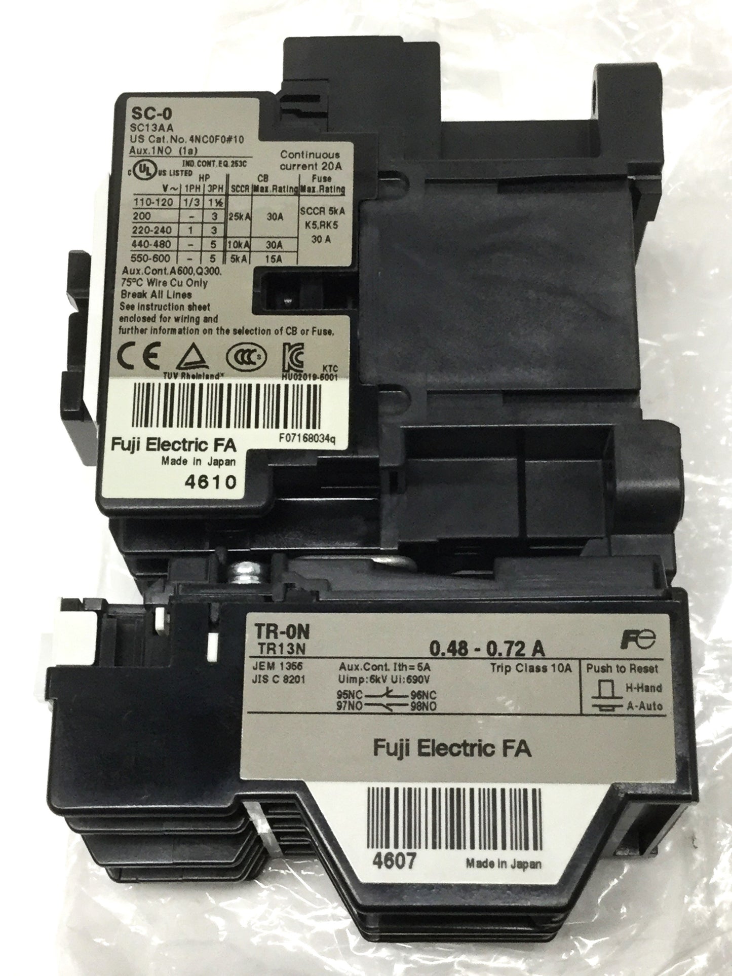 New – Open box Fuji SW-0 Magnetic Starter, 3-Pole+1NO, 0.48-0.72A Overload, 100VAC *Broken Rib*