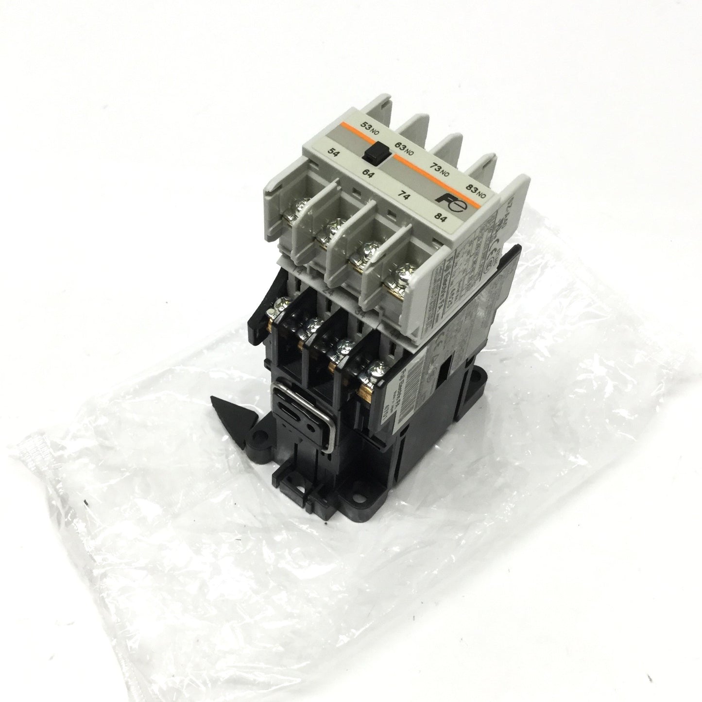 New – Open box Fuji SH-4 Industrial Relay Contactor, 8NO, 10A 600VAC, 200VAC Coil *Broken Rib*