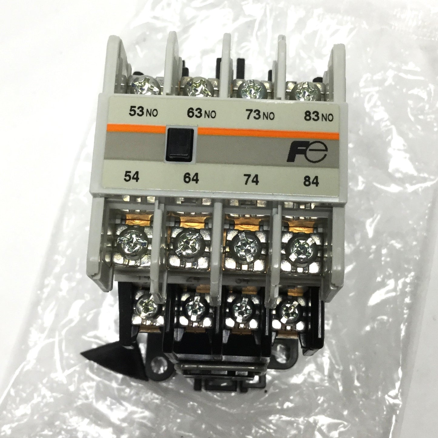 New – Open box Fuji SH-4 Industrial Relay Contactor, 8NO, 10A 600VAC, 200VAC Coil *Broken Rib*