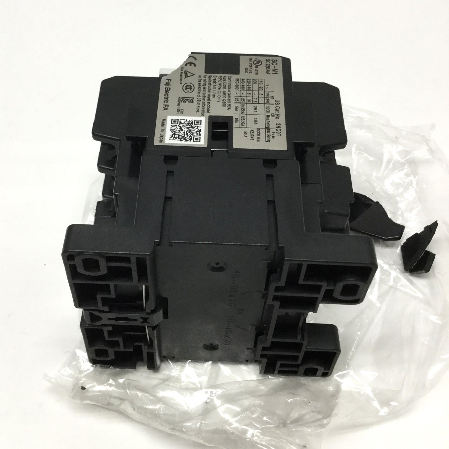 New – Open box Fuji SC-N1 Magnetic Contactor, 50A, 3-Pole, 2NO-2NC Aux, 100VAC *Broken Ribs*