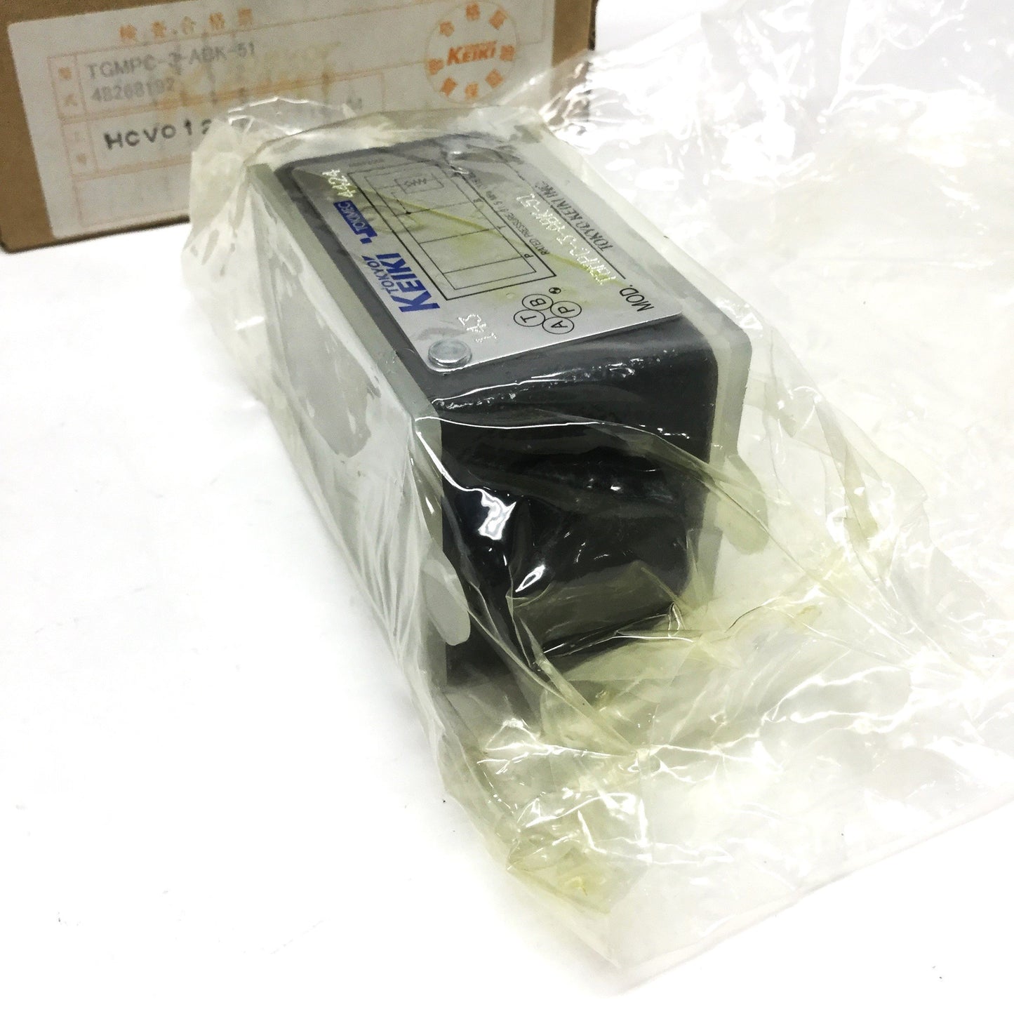 New – Open box Tokyo Keiki TGMPC-3-ABK-51 Hydraulic Piloted Check Valve, 0.1MPa Crack Pressure