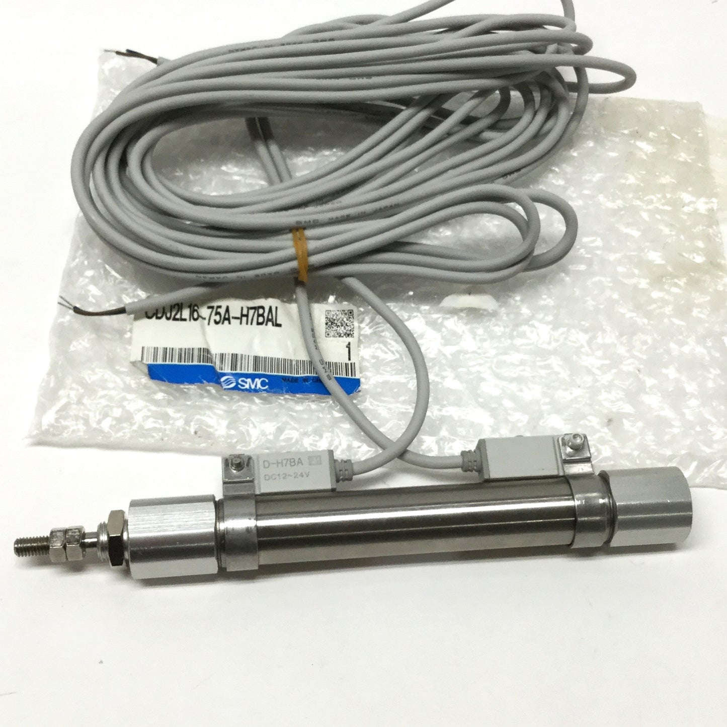 New – Open box SMC CDJ2L16-75A-H7BAL Air Cylinder, Ø16mm Bore, 75mm Stroke w/Auto Switches