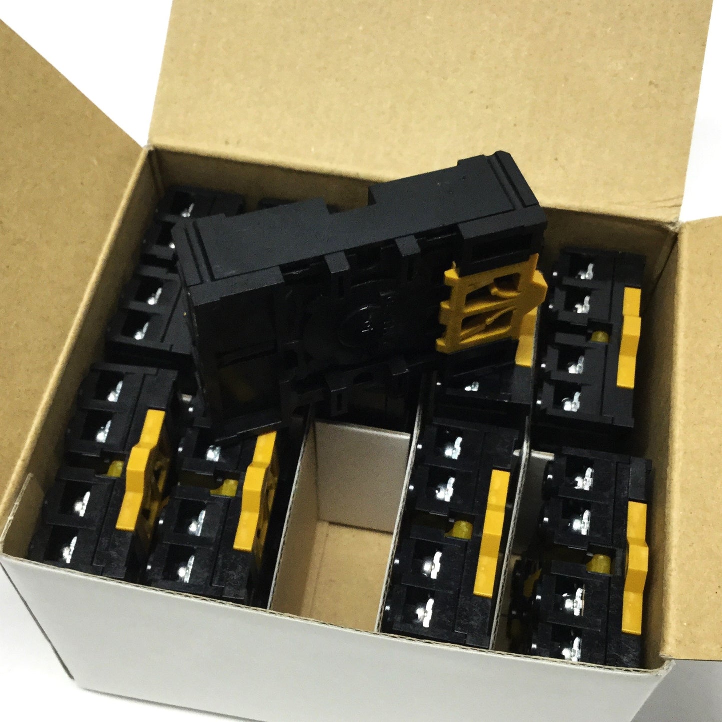 New Lot of 10 Omron P2CF-08-E Relay Socket Bases, 8-Pin Octal, 250VAC 10A, DIN Rail