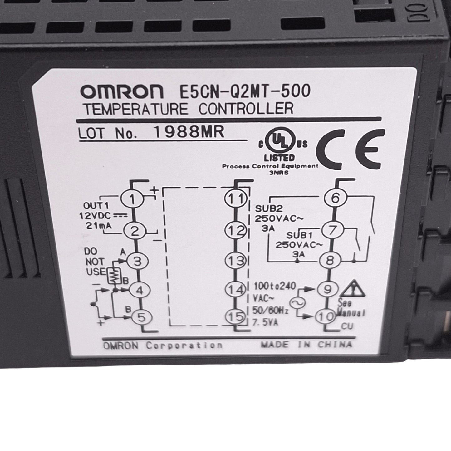 Used Omron E5CN-Q2MT-500 Temperature Controller, 100-240VAC In, 12VDC Out, 1/16 DIN