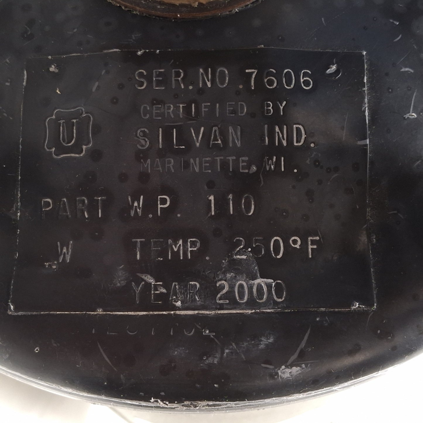 Used Silvan Pressure Tank w/ Binks Mixer Gearbox, ø9" x 19" Inner, 5 Gal, ø2" Outlet