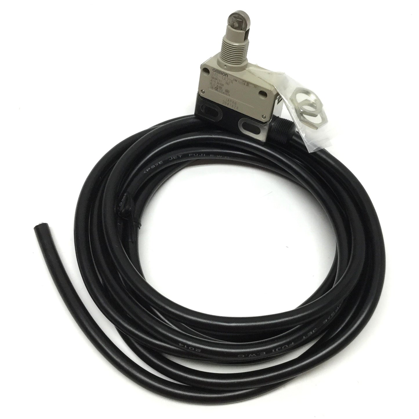 New – Open box Omron D4E-1A23N Oil-Resistant Roller Plunger Limit Switch, SPDT, 5A@125VAC, 3m