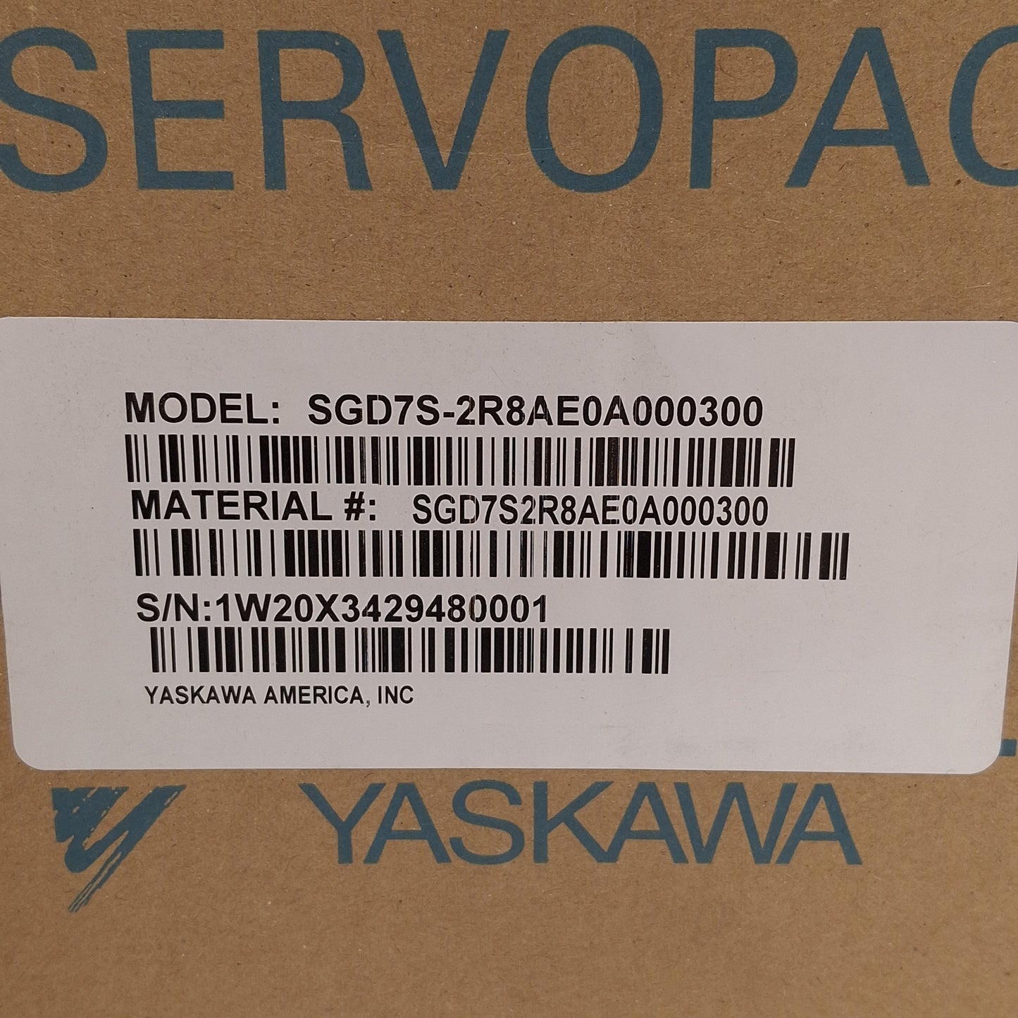 New Yaskawa SGD7S-2R8AE0A000300 SigmaLogic7 Compact Servopack 400W, 3Ø 240VAC, 500Hz