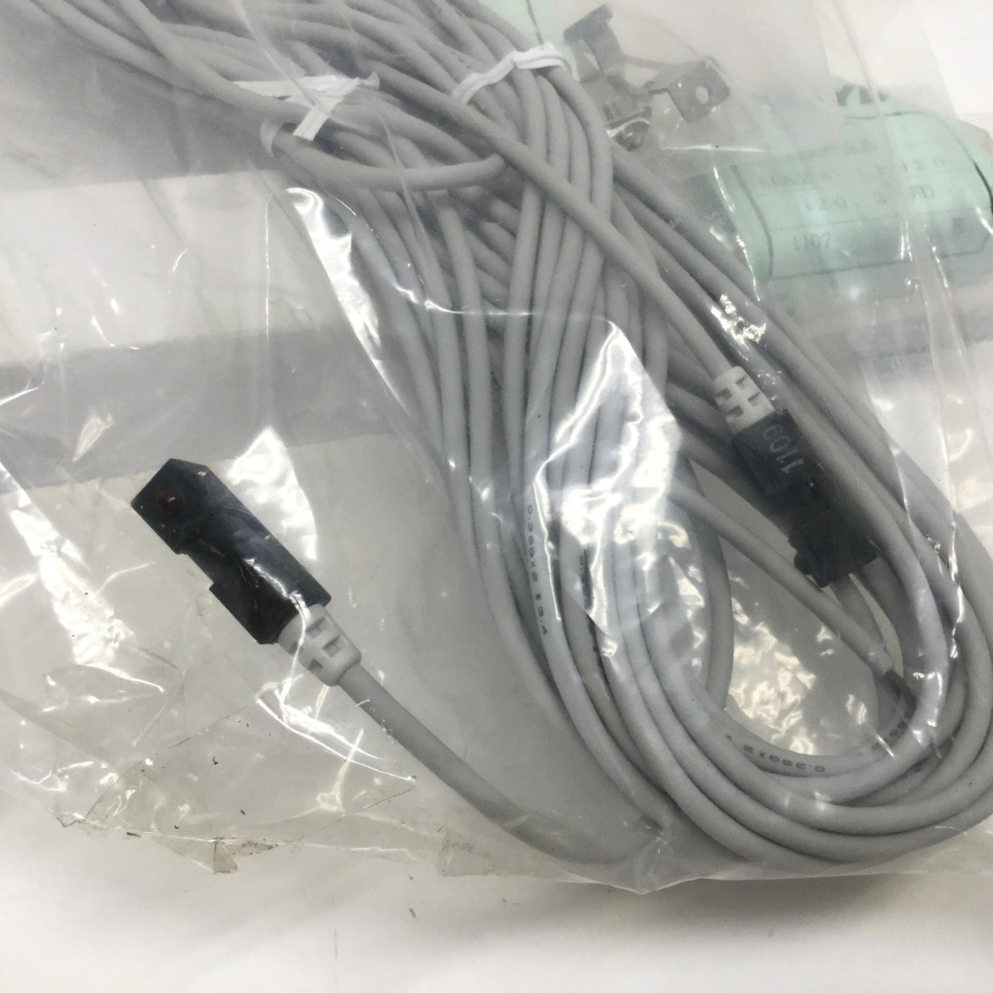 New Taiyo Parker 10Z-2R LB25N200-B2 Air Cylinder Ø25mm Bore, 200mm Stroke w/Switches