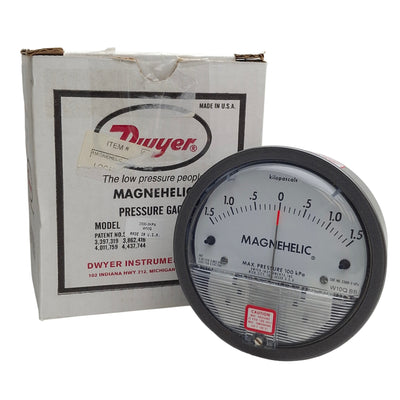 New Dwyer 2300-3KPA Differential Pressure Gauge, 1.5-0-1.5kPa, 1/8in NPT, 100kPa Max