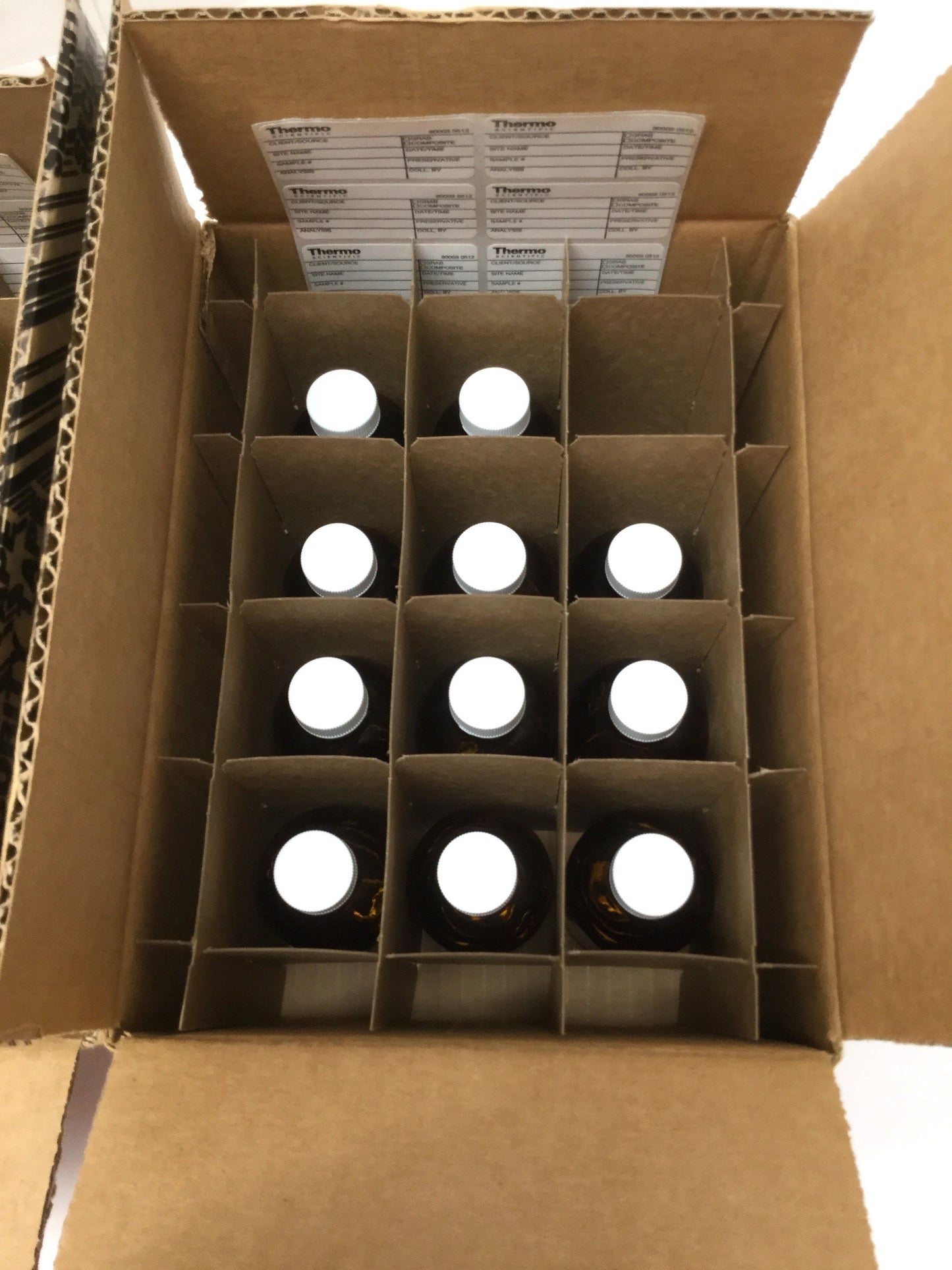 New – Open box Lot of 23 Thermo Scientific 249-0125 Amber Narrow Mouth Glass Bottles 125mL /4oz