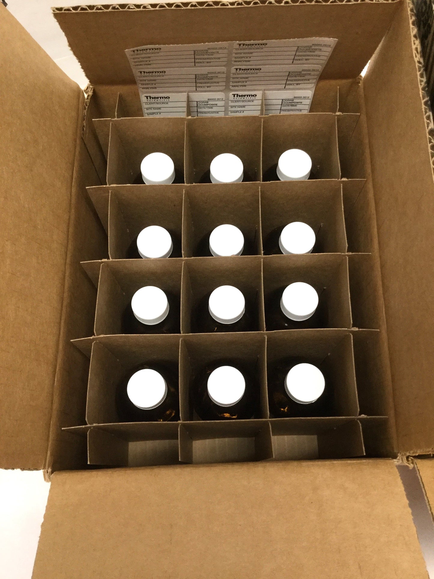 New – Open box Lot of 23 Thermo Scientific 249-0125 Amber Narrow Mouth Glass Bottles 125mL /4oz