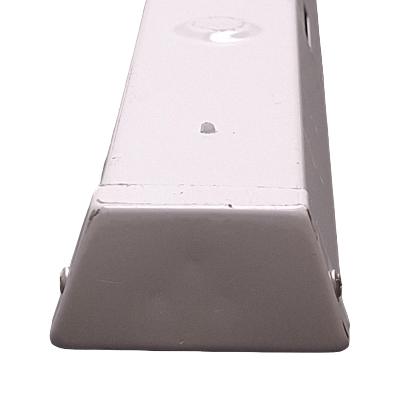 Used YRSL-5012150-013 LED Shop Light 120VAC Input, 5000k Color, 48in Length