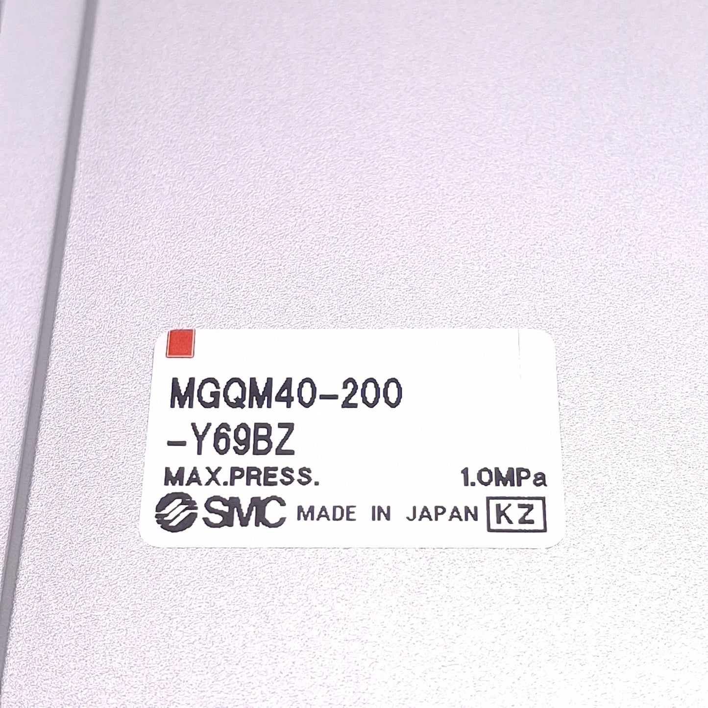 New SMC MGQM40-200-Y69BZ Guided Cylinder, ø40mm Bore, 200mm Stroke, 1/8inRc, 1.0MPa