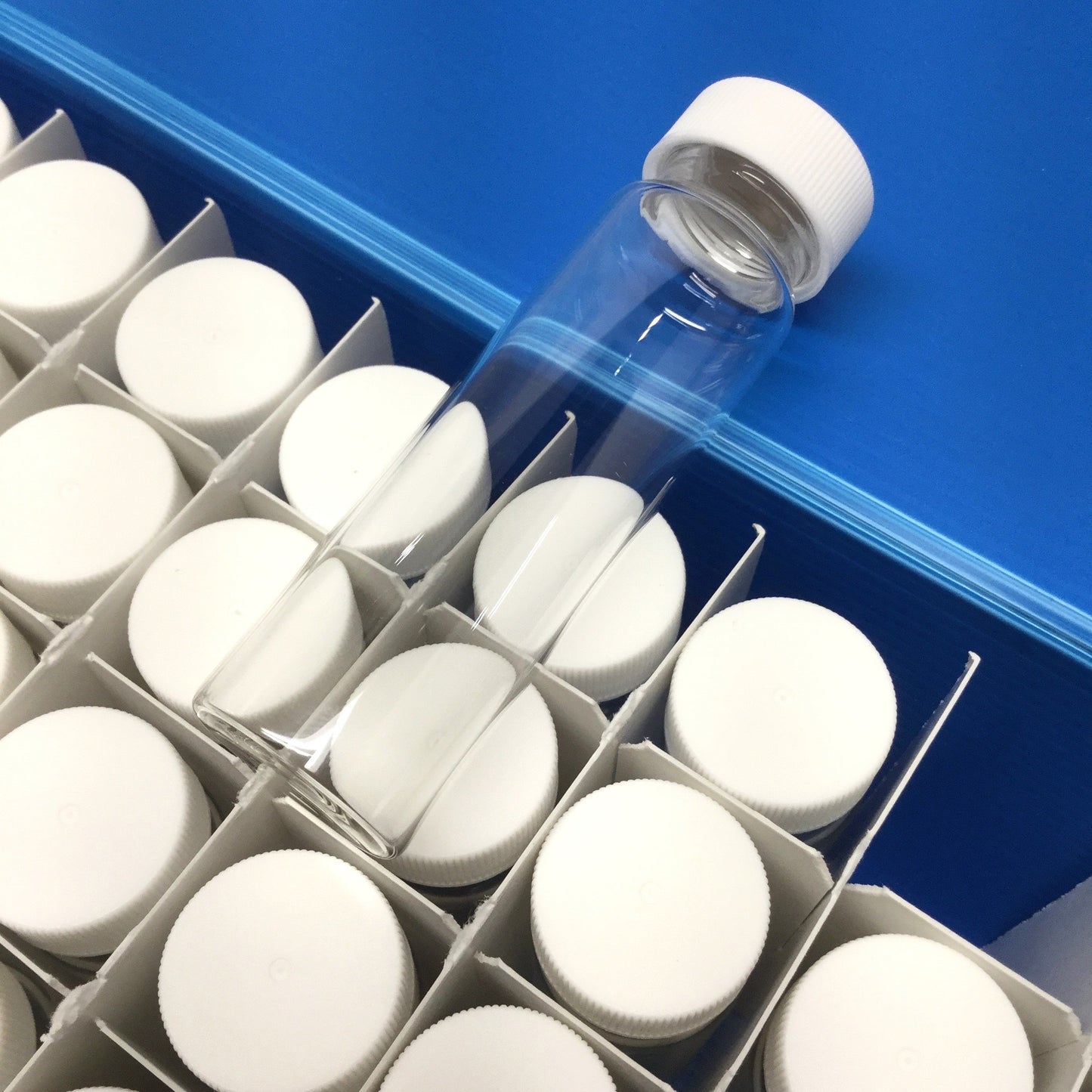 New Box of 72 Qorpak 242636 Borosilicate Glass Vials, Clear w/White Cap, 40mL