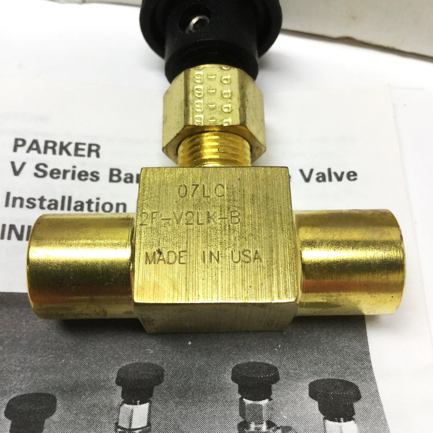 New Parker 2F-V2LK-B Inline Needle Valve, Brass, 1/8" NPT, 3000psi, PCTFE Stem