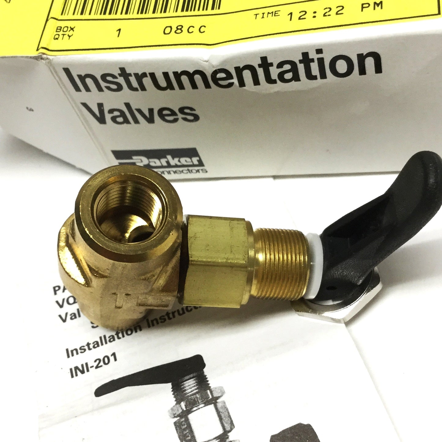 New Parker 4F-V6LQ-BP Inline Needle Toggle Valve, Brass, 1/4" NPT, PTFE Stem, 300psi