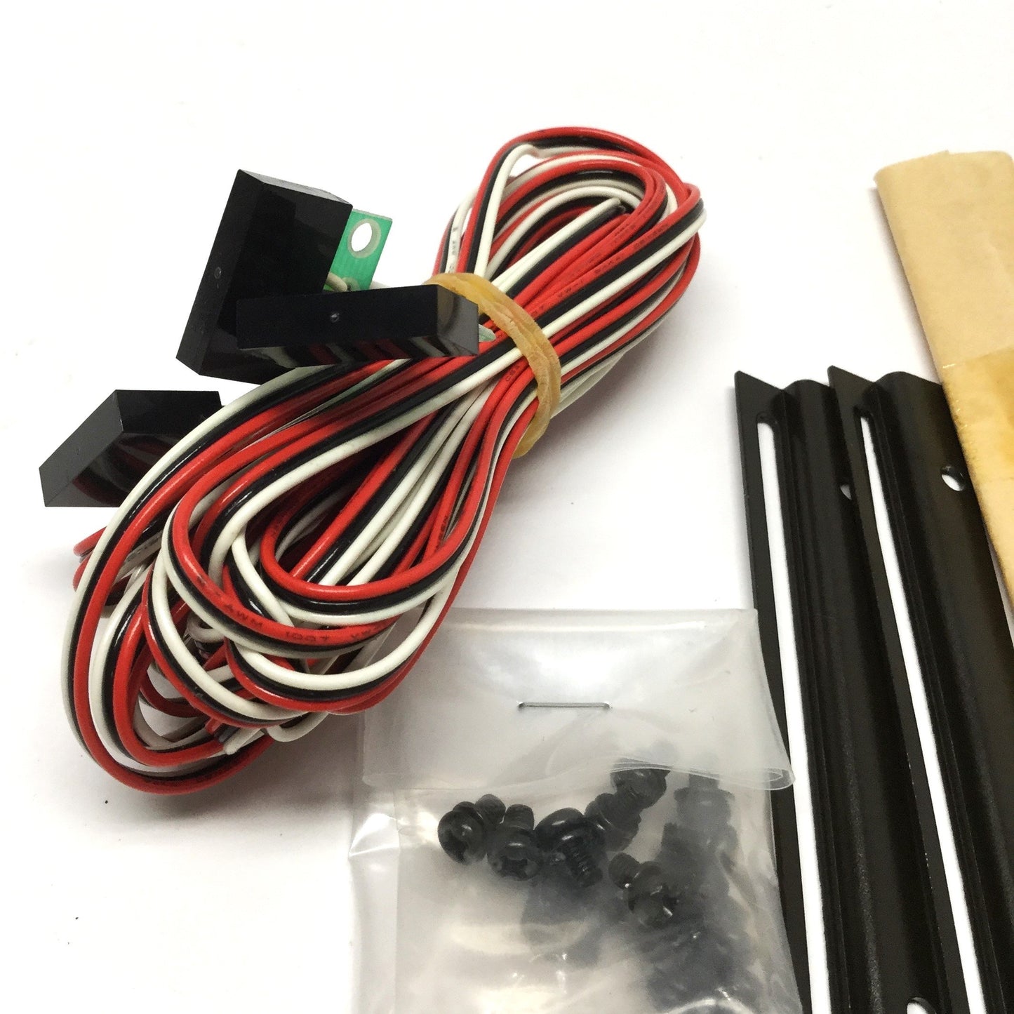 New – Open box NSK MC-SR05-00 Monocarrier Sensor Kit, (3x) B-Contact Open Collector, 12-24VDC