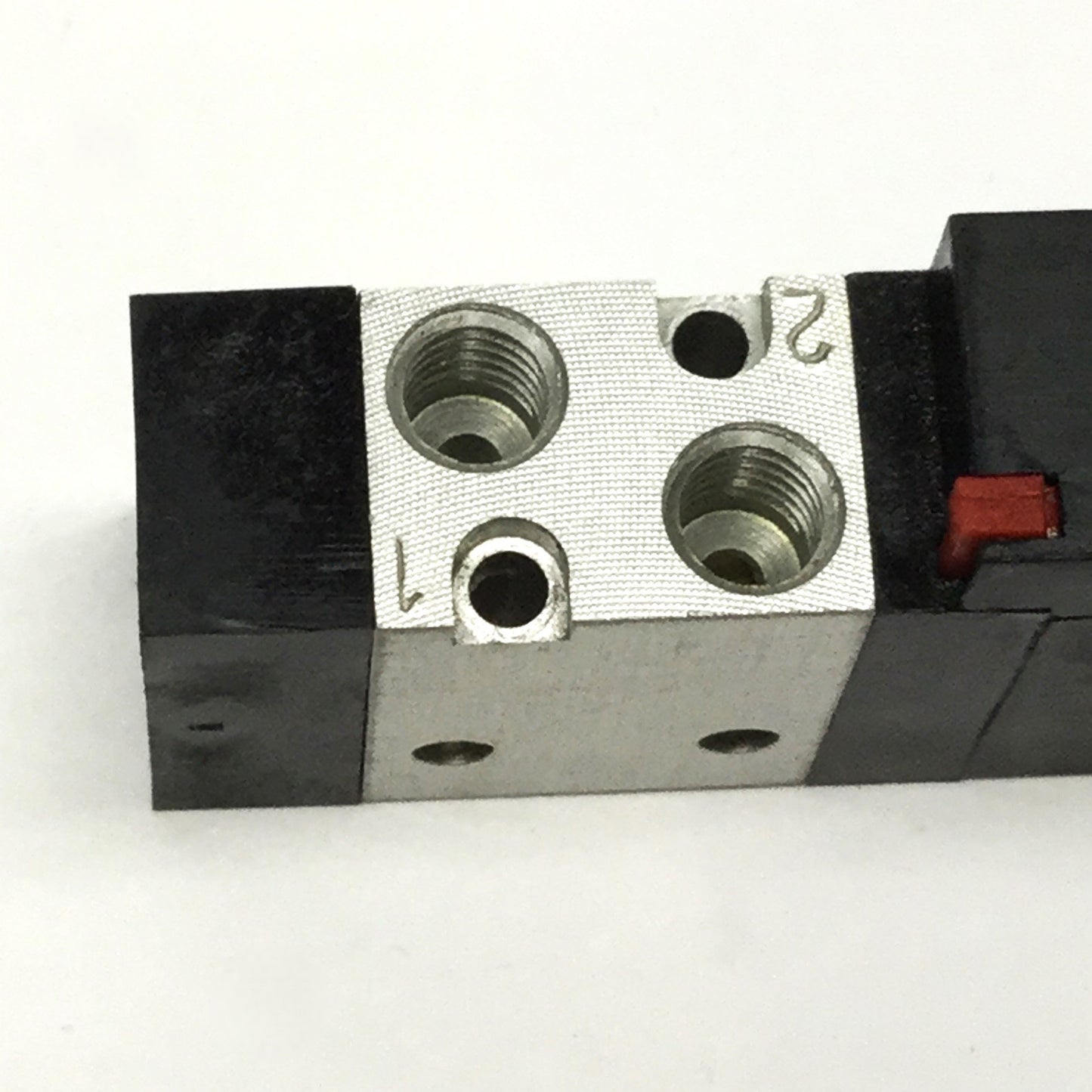 Used Humphrey 401-37 Micro Solenoid Valve 4-Way, 24VDC Coil, 125psi, #10-32 Ports