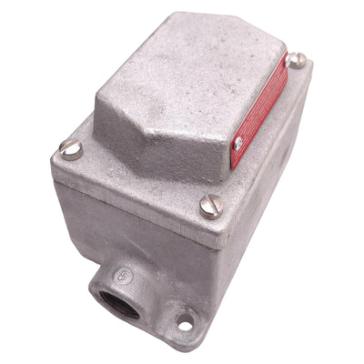 Used Cooper Crouse-Hinds DSD957 Explosion Proof Enclosure 3/4" Hub, 5.91in x 3.5in
