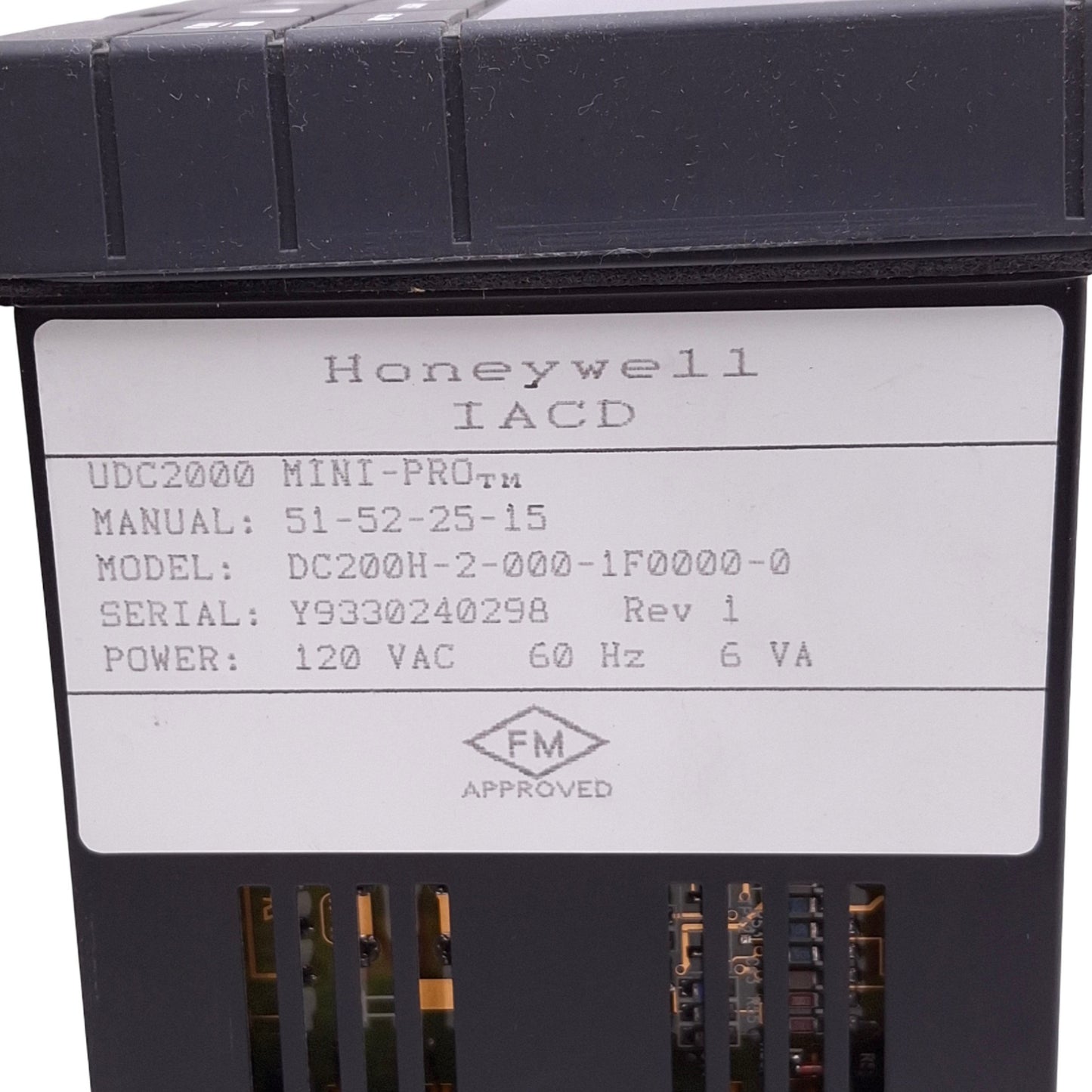 Used Honeywell DC200H-2-000-1F0000-0 UDC2000 Mini-Pro Universal Digital Controller