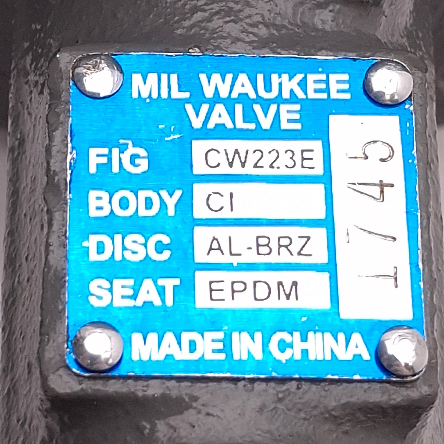 Used Milwaukee Valve CW223E Iron Butterfly Valve 2" Pipe Size, 200psi, ø0.44" Bolt