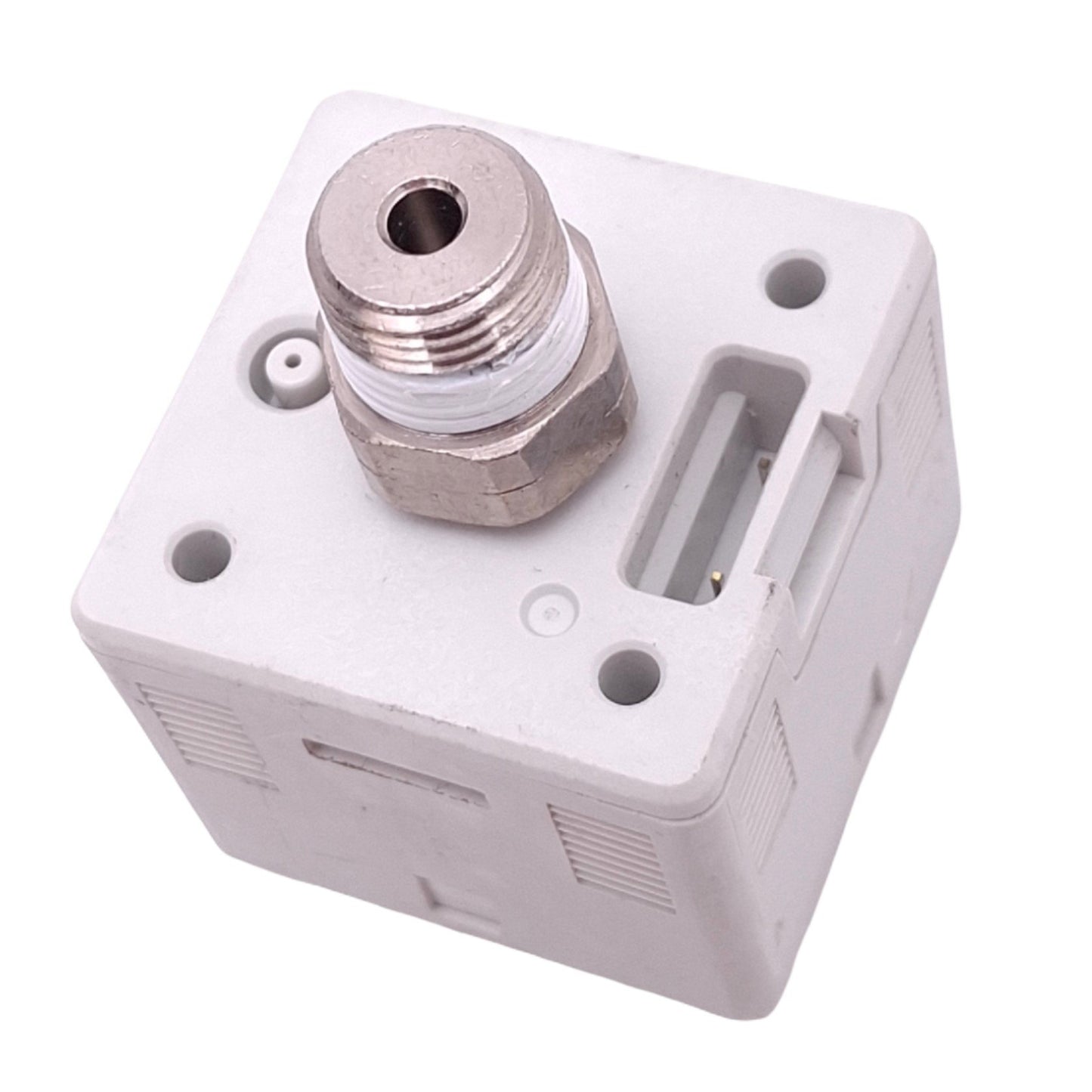 Used SMC ISE20-P-P Digital Pressure Switch, -14.5~145.0psi, 12-24VDC, PNP 80mA