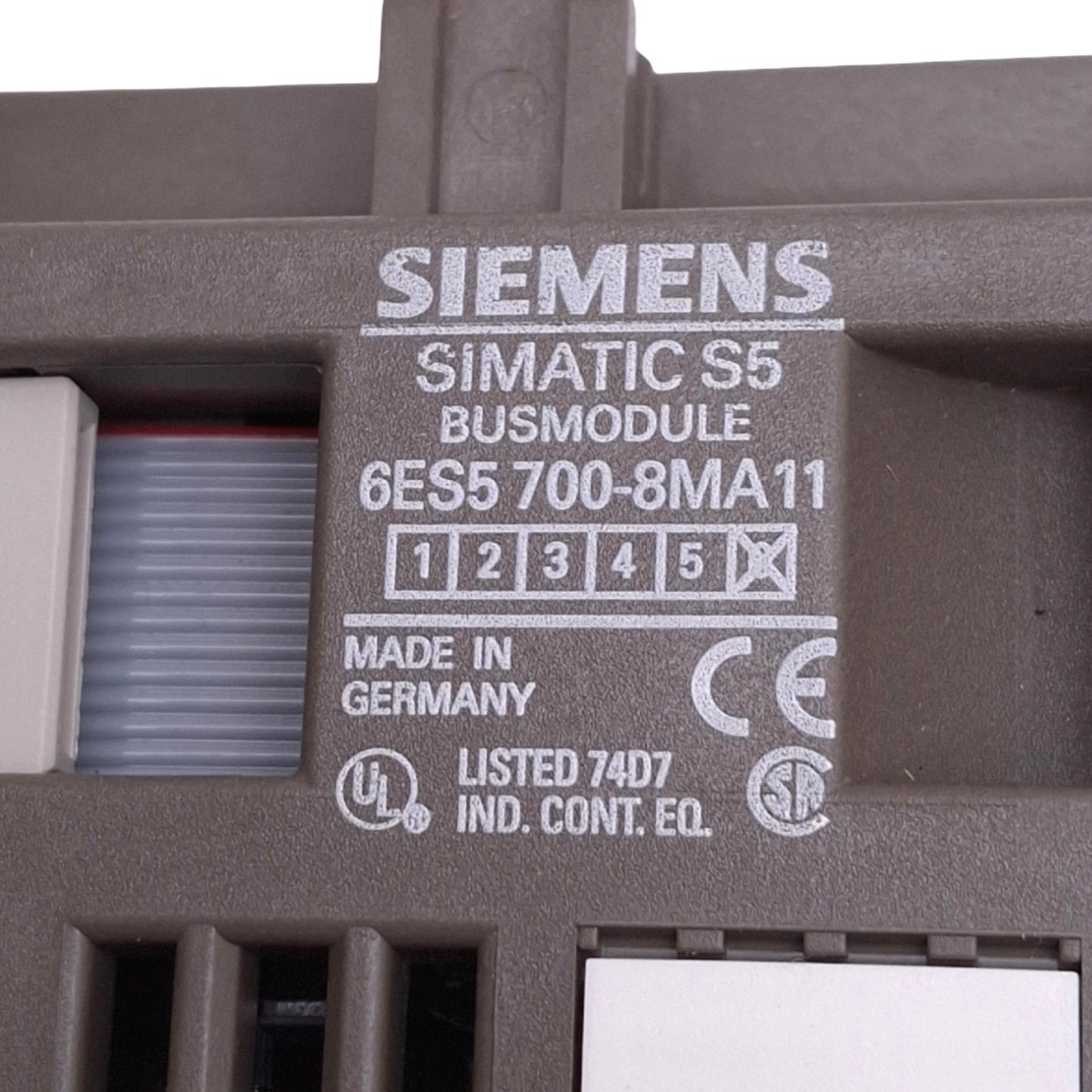 New Siemens 6ES5 700-8MA11 Bus Module for SIMATIC S5 PLC, 2-Slot, 500VAC Max