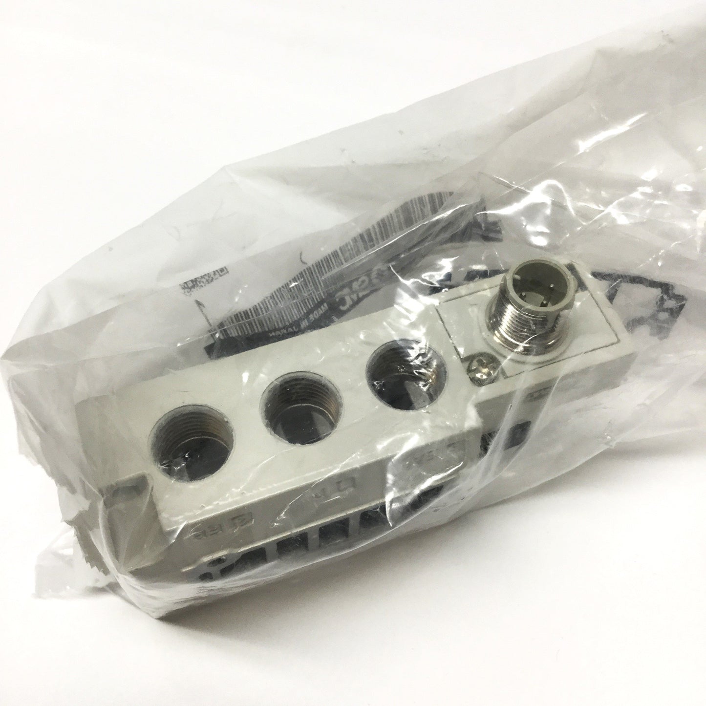 New SMC SY50M-27-1-WO-02N SY5000 Valve Sub-Plate Assembly, Side Ported, 1/4" NPT