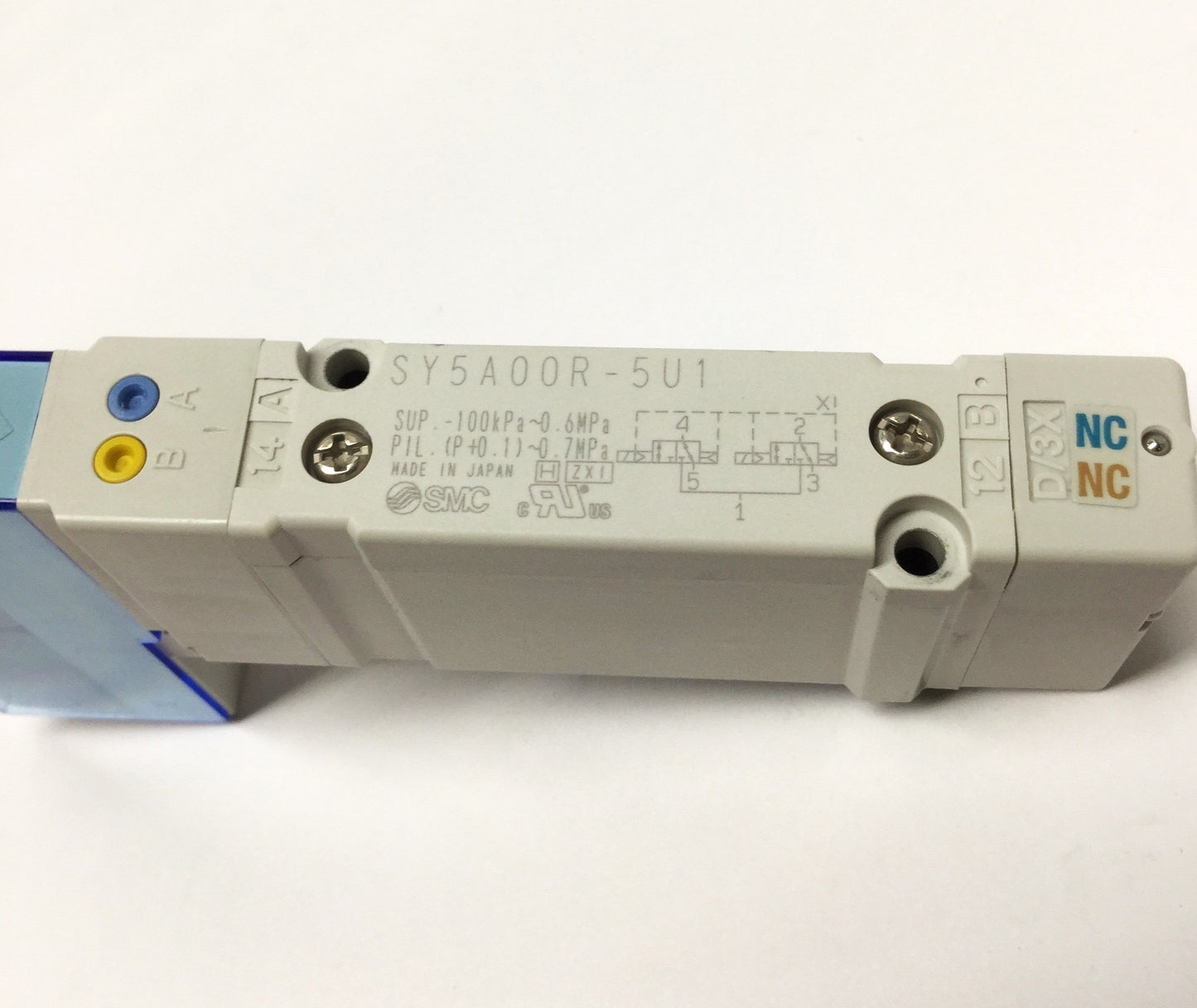 Used SMC SY5A00R-5U1 Plug-In Solenoid Valve, 4-Position Dual 3-Port NC/NC, 24VDC