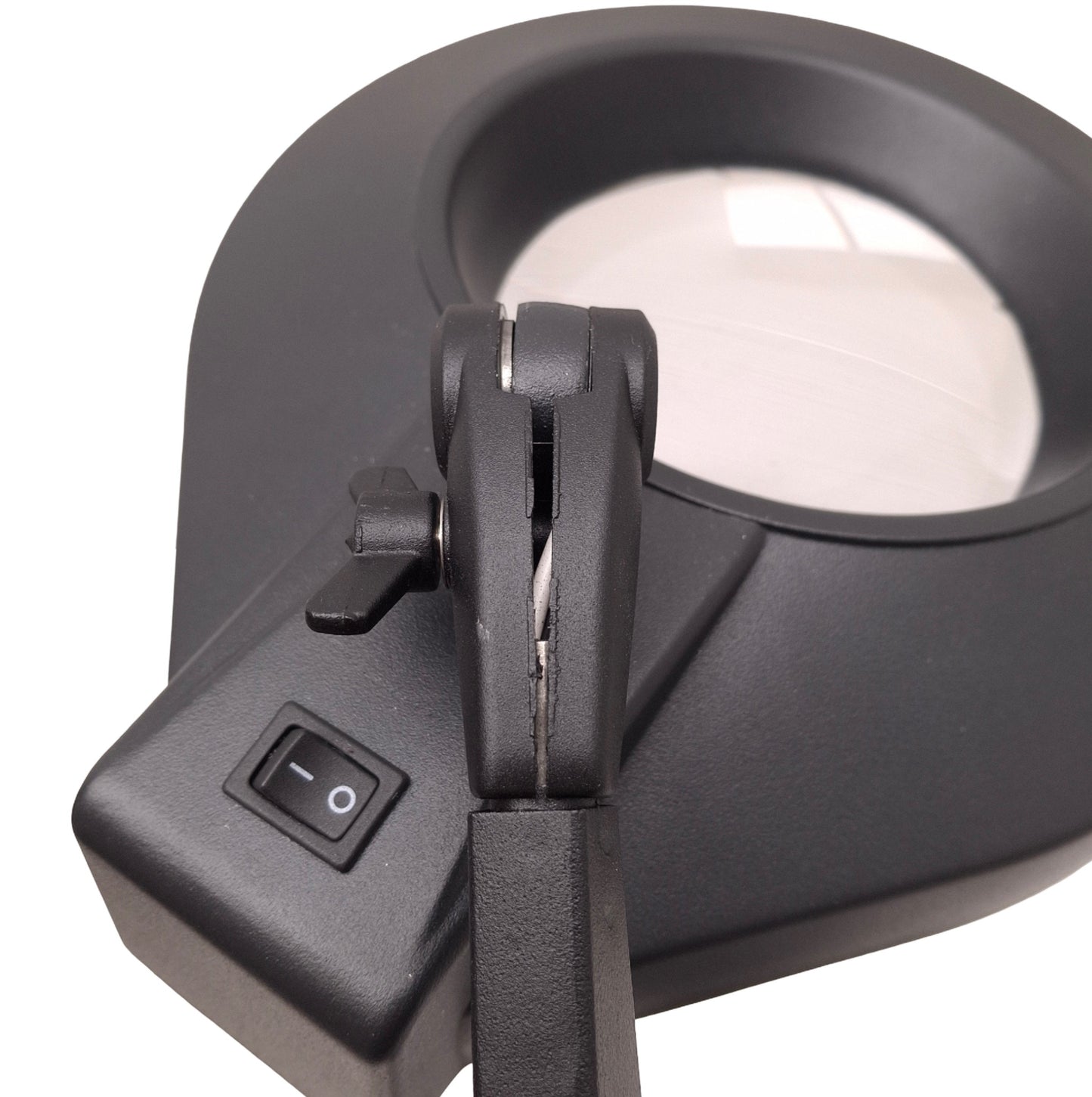 For parts or not working Dazor MC100-5 Illuminated Magnifier, 5D (2.25x), 120VAC, *Broken Clamp*