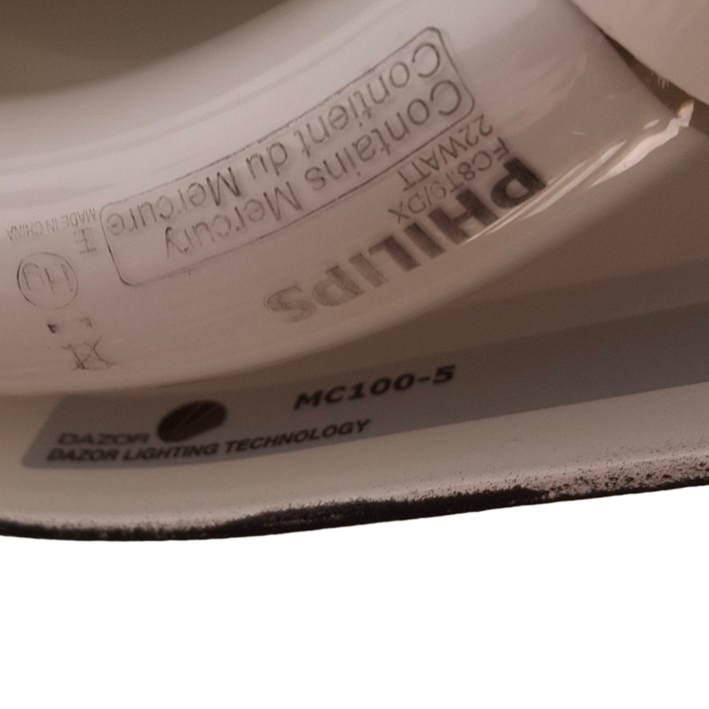 For parts or not working Dazor MC100-5 Illuminated Magnifier, 5D (2.25x), 120VAC, *Broken Clamp*