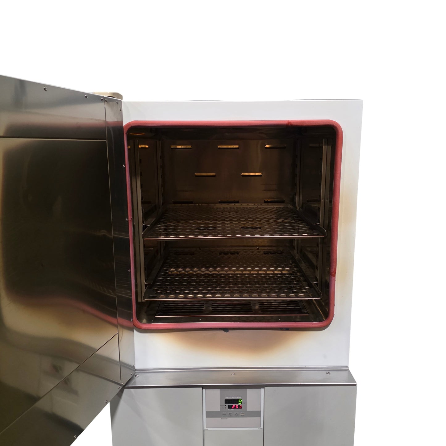 Used Yamato DKM400C Forced Convection Oven 90L, Amb +10°C To 260°C, 115VAC 11A