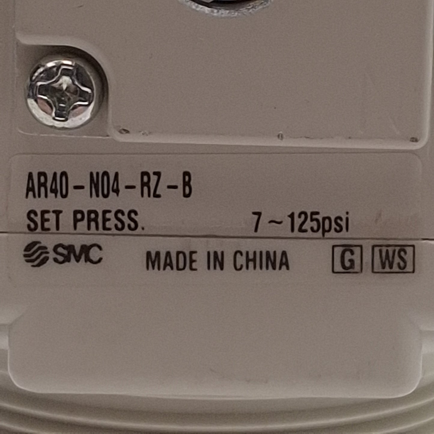 Used SMC AR40-N04-RZ-B Pneumatic Regulator, 7-125psi Set, 150psi Supply, 1/2in NPT
